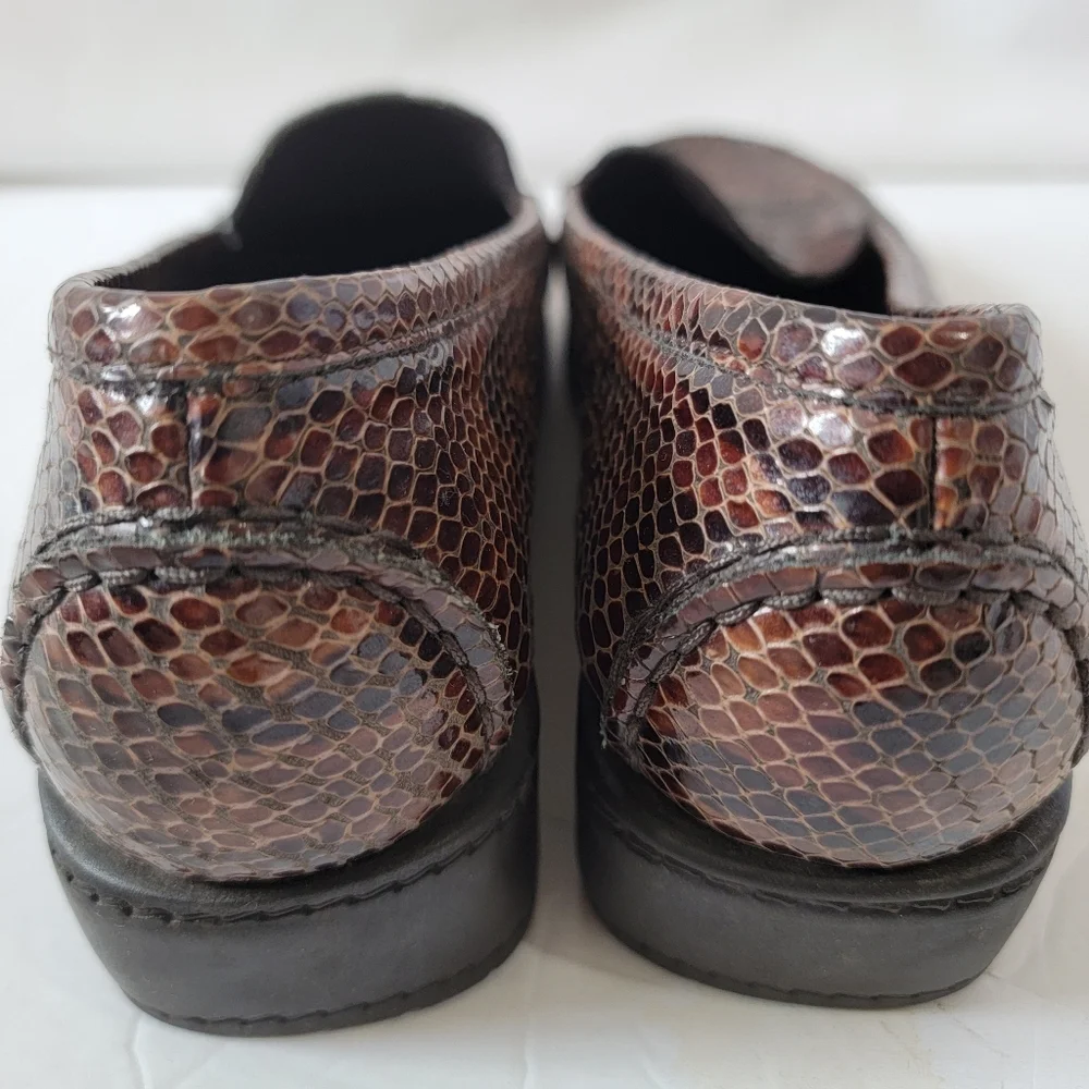 Stuart Weitzman Payson Loafers Sz 9 Brown Leather Snakeskin Old Money Luxury